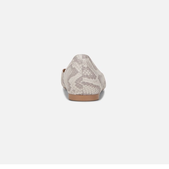 Naturalizer Cody Flat White Snake Pattern Leather - Picture 13 of 14